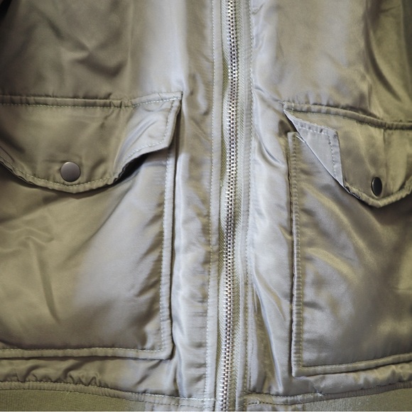 Forever 21 Men Puffer Bomber Jacket Olive Green Size US XS - Picture 3 of 7